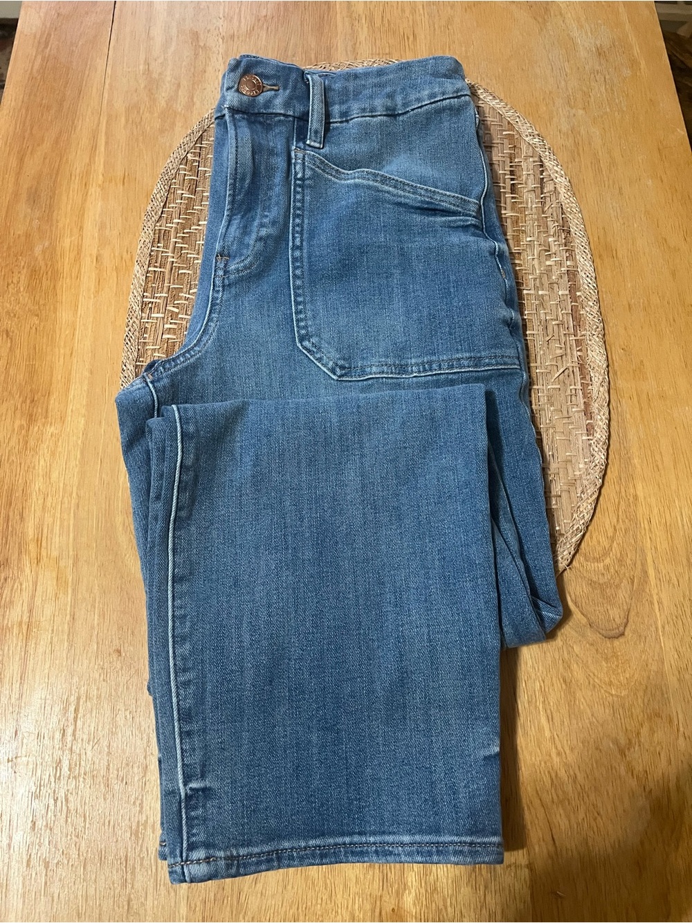 Express Women's Ankle Straight Jeans in Medium Blue